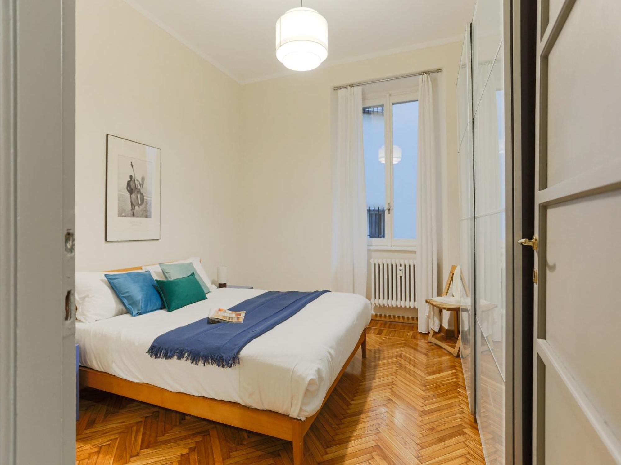 The Best Rent - Bright One Bedroom Apartment With Balcony In Moscova Milão Exterior foto